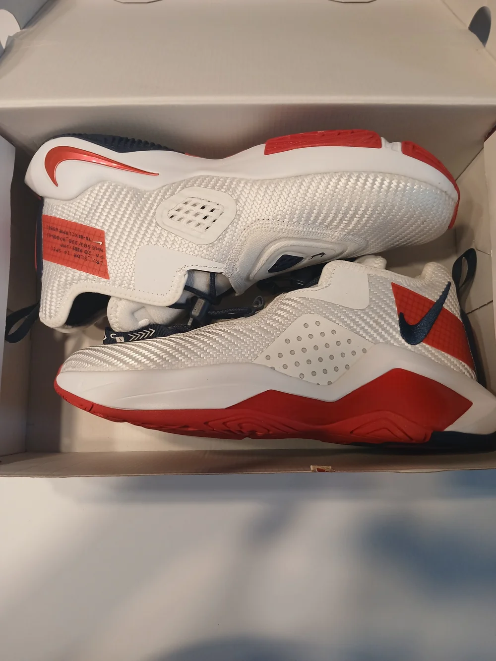 Nike LeBron Soldier XIV GS 7Y White UnivNike Kids' White & Red Athletic Sneakers